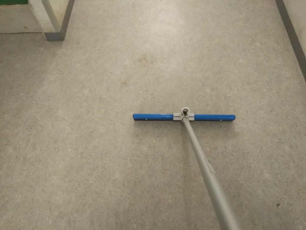 通路の真ん中をかっぱぎ作業