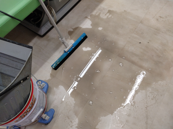 汚水回収作業