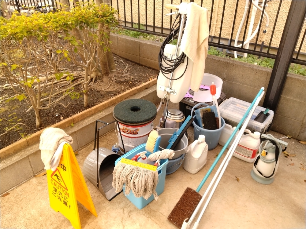 剥離現場にて、道具一式