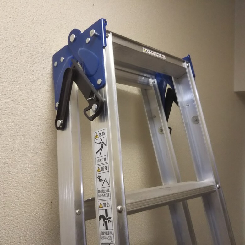 ６尺の脚立