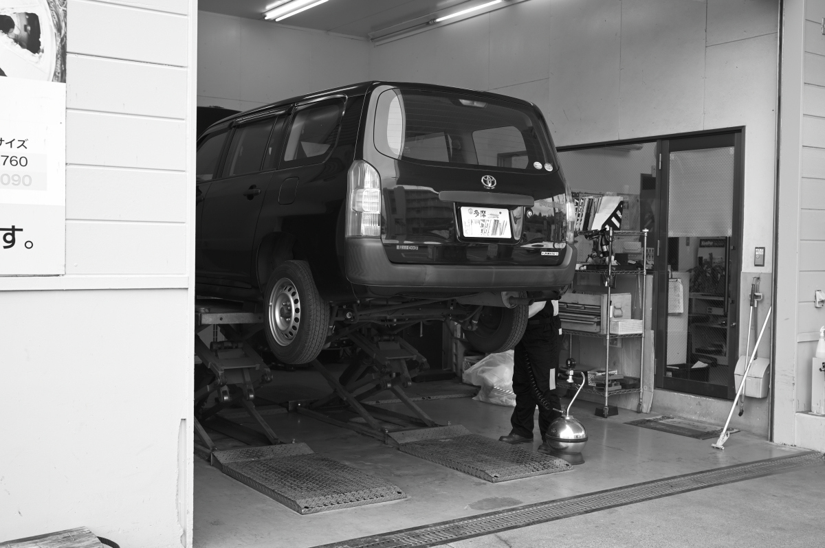 走り回った作業車に点検
