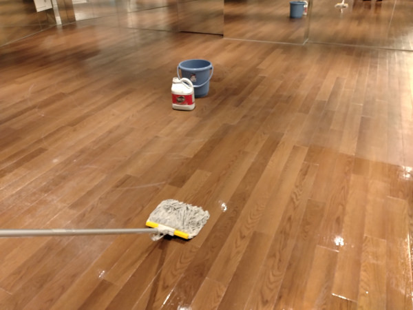 洗剤を塗り込み