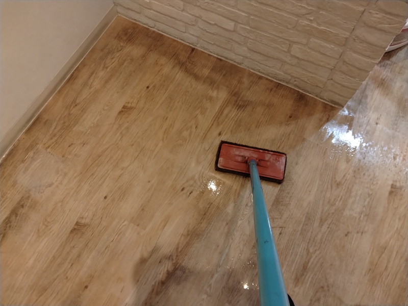 壁際を擦るパットホルダー
